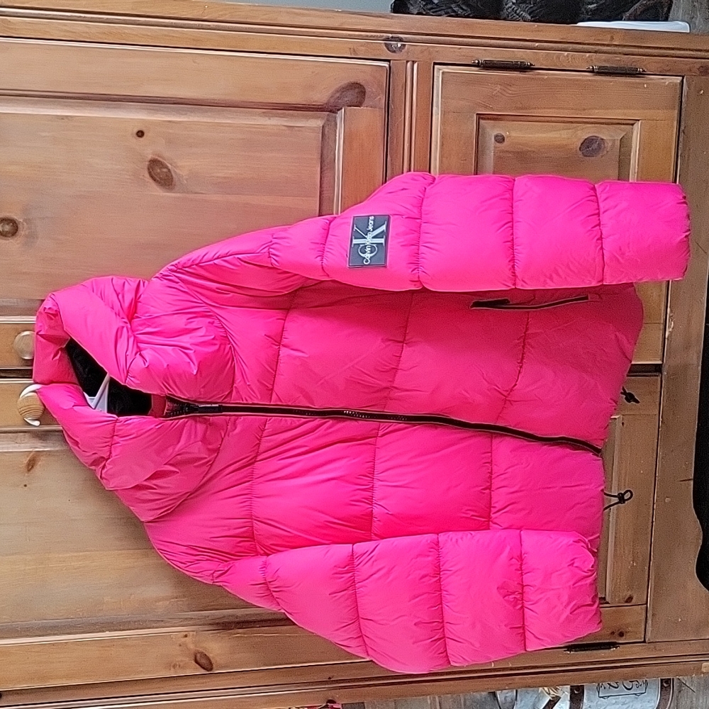 Brand new never worn Pink Calvin Klein Puffer Coat. Size 2X.